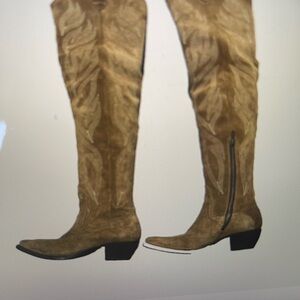 Frye thigh Boots 7.5 never worn, tag on, orig $598 now $498 now 448.20